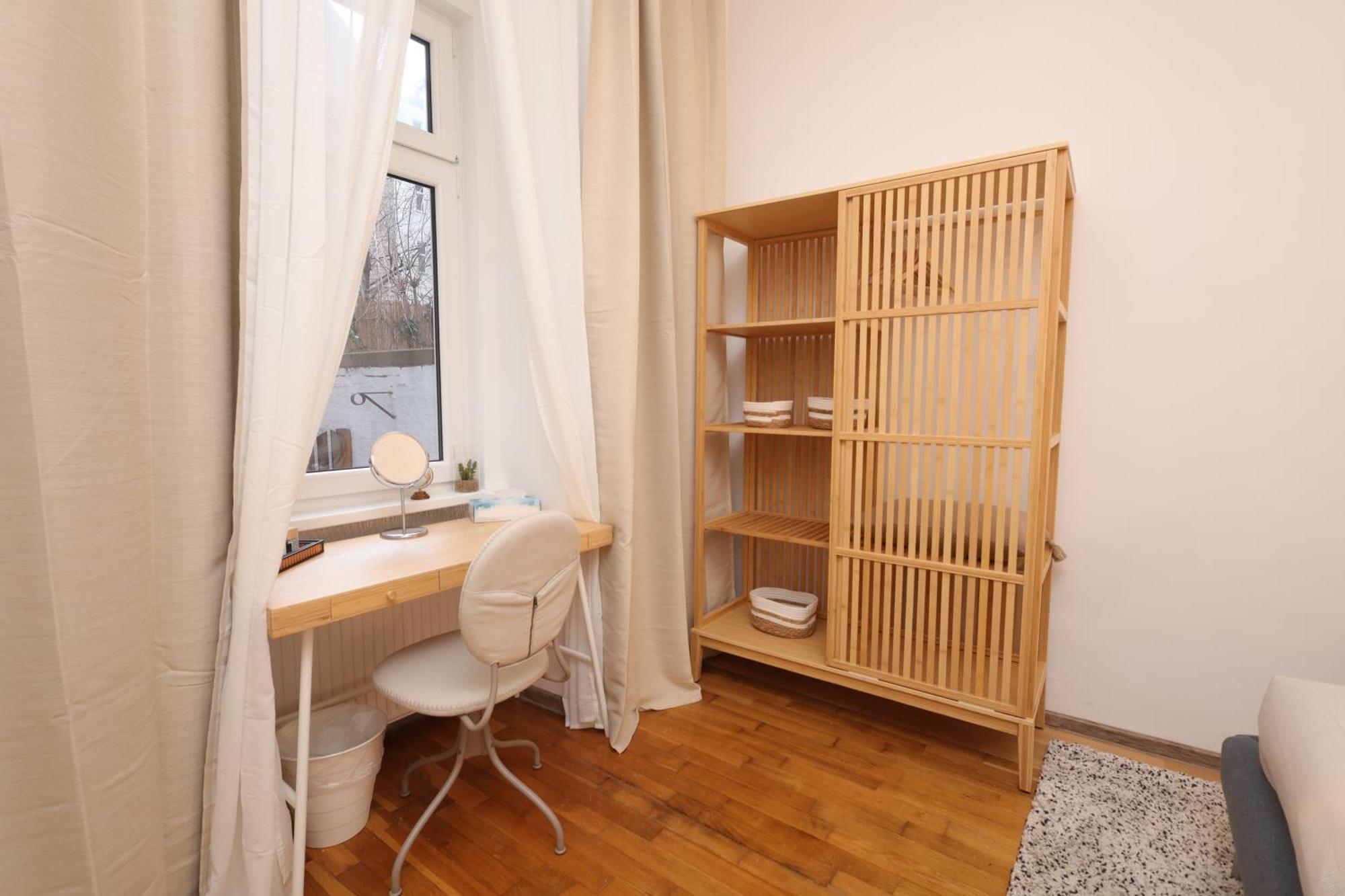Ruby Holiday Home With Patio เวียนนา ภายนอก รูปภาพ